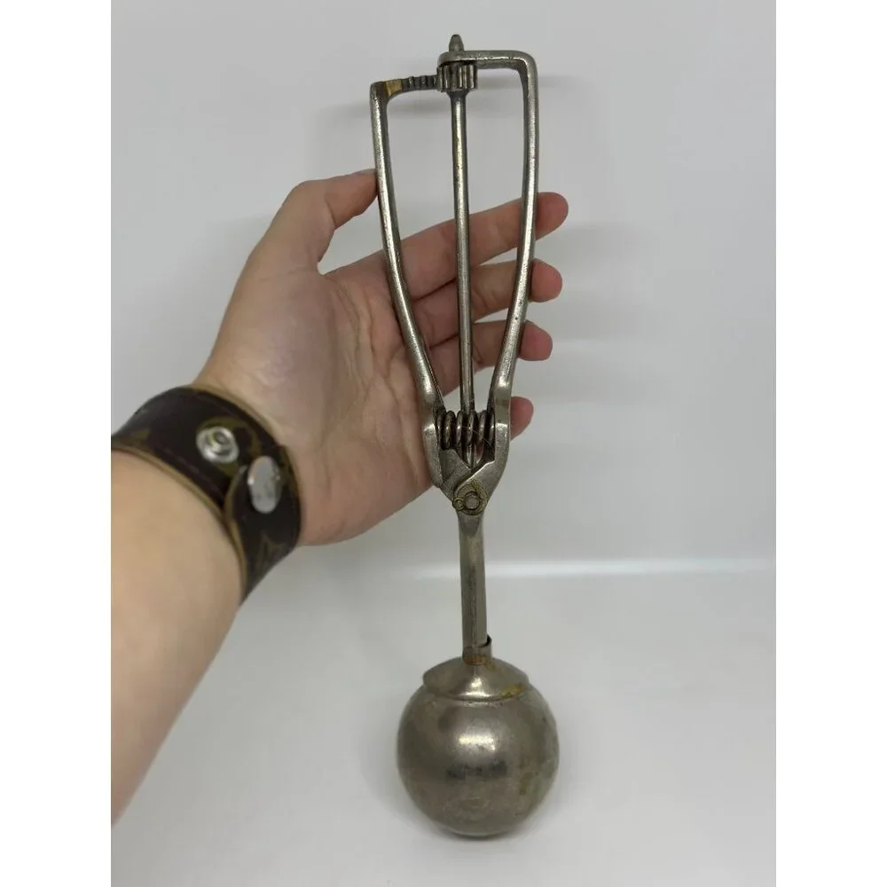 VTG Metal Ice Cream Scoop 9.5
